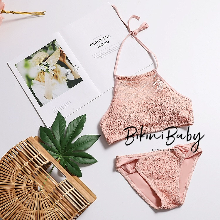 Ins Châu Âu và Mỹ gợi cảm da thịt chia màu hồng treo cổ tam giác bikini bãi biển mùa xuân nóng khu nghỉ mát đồ bơi của phụ nữ - Bikinis