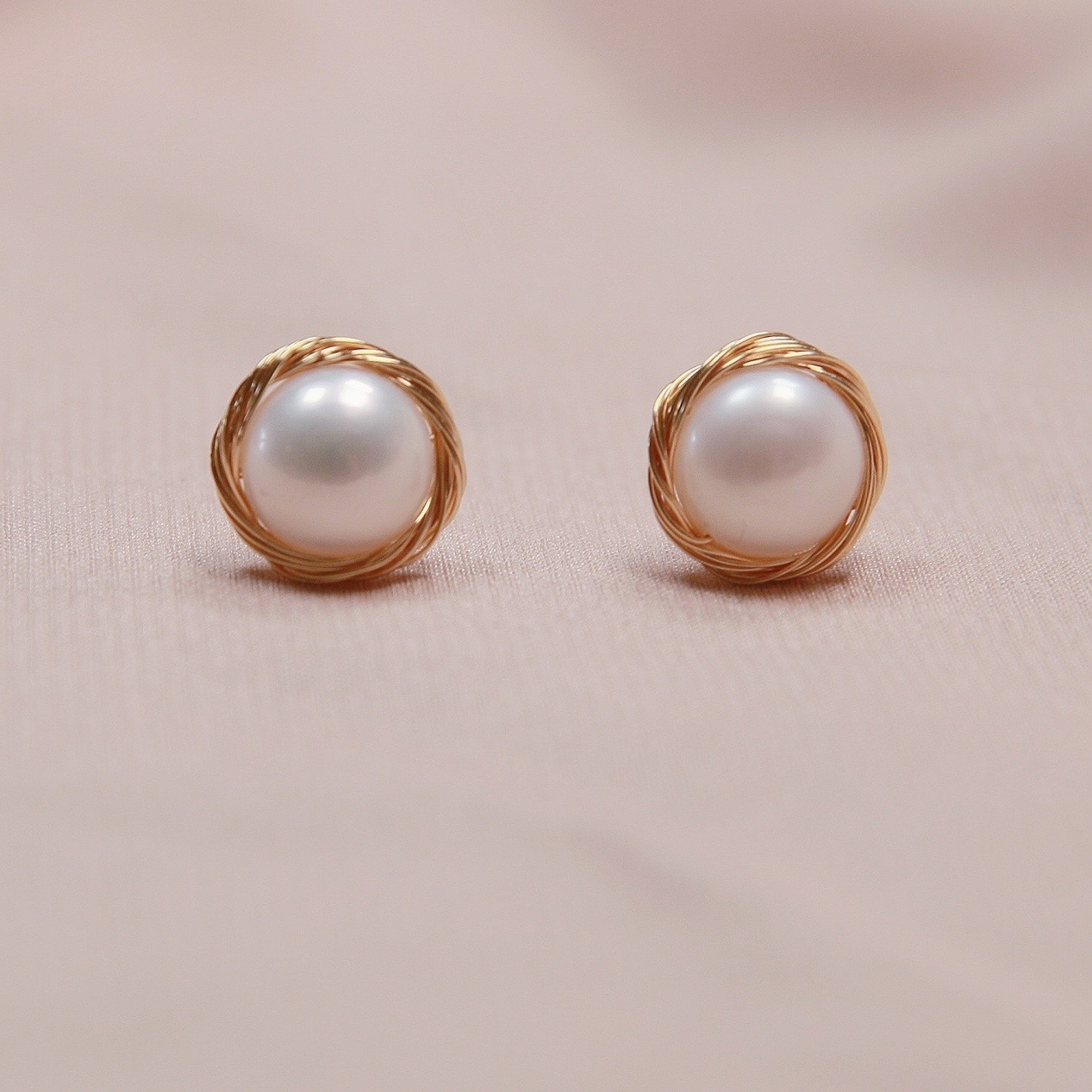 14K Gold Natural Pearl Earrings Female Port Wind Retro Heben Temperament Round Ear eared 2021 New wave