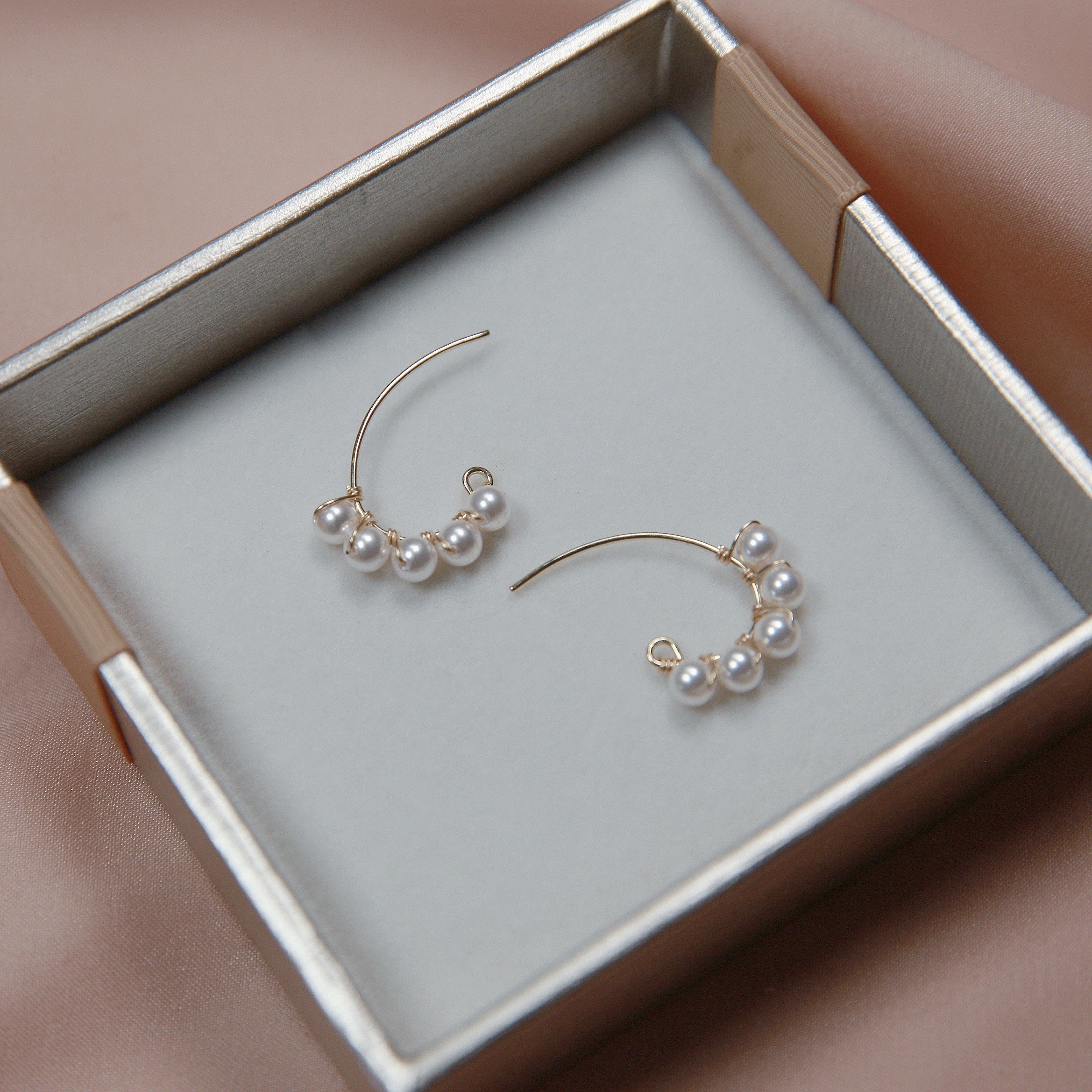 American 14K gold sheer strong pearl earrings female minimal design ear decorations hand - winded pure silver ear nails