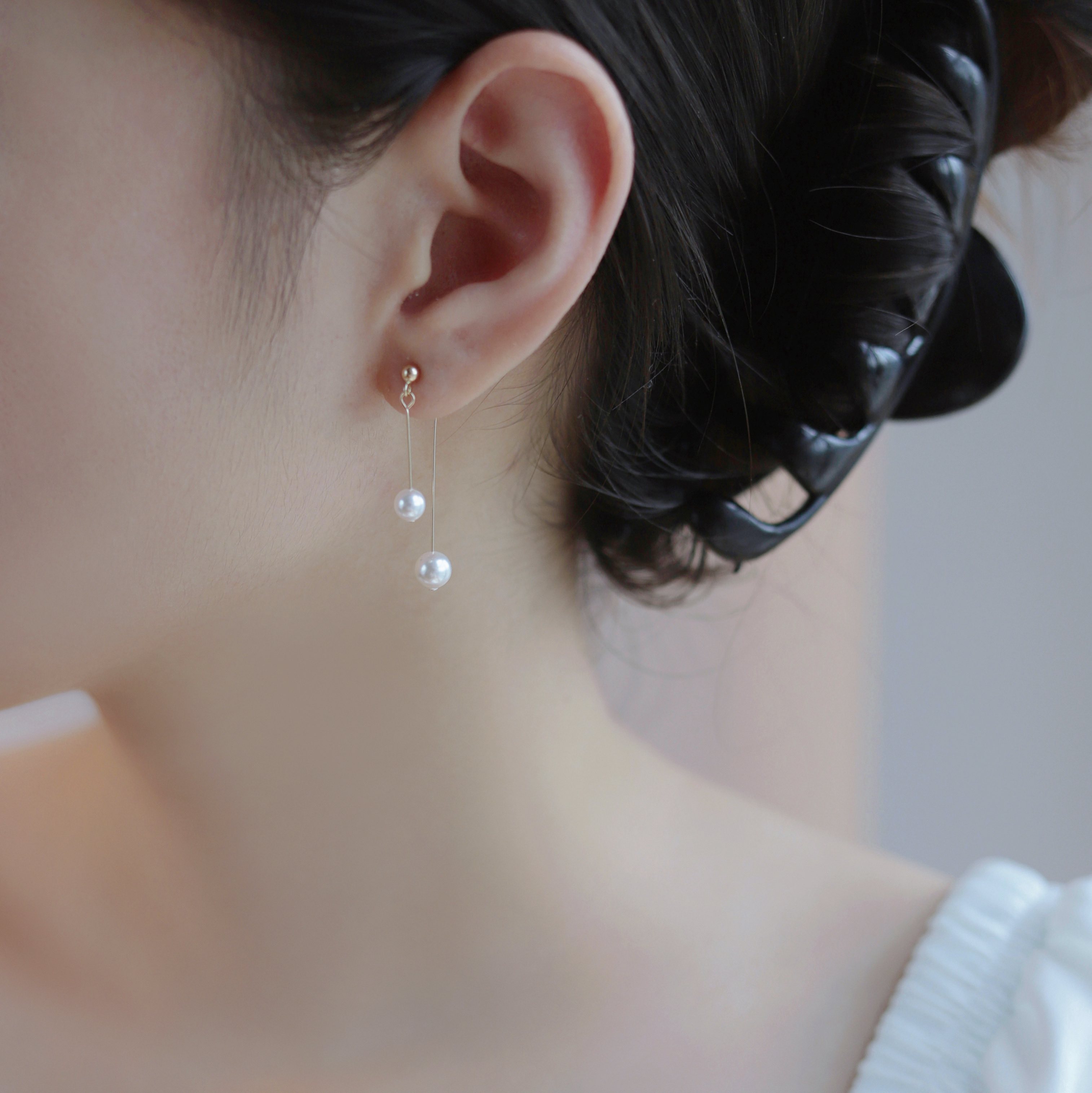 Post-hanging fine pearl earrings female temperament high-sensitive round face with thin ear crash anti-allergy silver ear