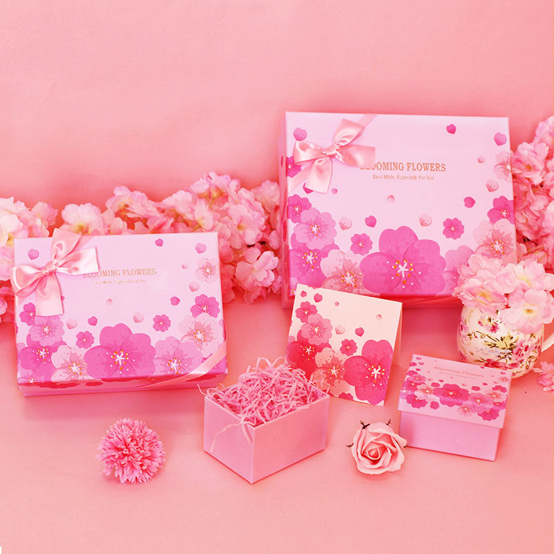 2 8 yuan snap up gift boxes to send boyfriend and girlfriend elders gift boxes