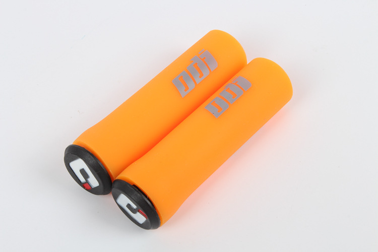 ODI Hoa Kỳ của bộ trượt silicone xe tay ga của trẻ em cân bằng xe hơi cao su silicone tinh khiết tay cầm găng tay chống sốc mặc - Smart Scooter xe thăng bằng dành cho bé mấy tuổi
