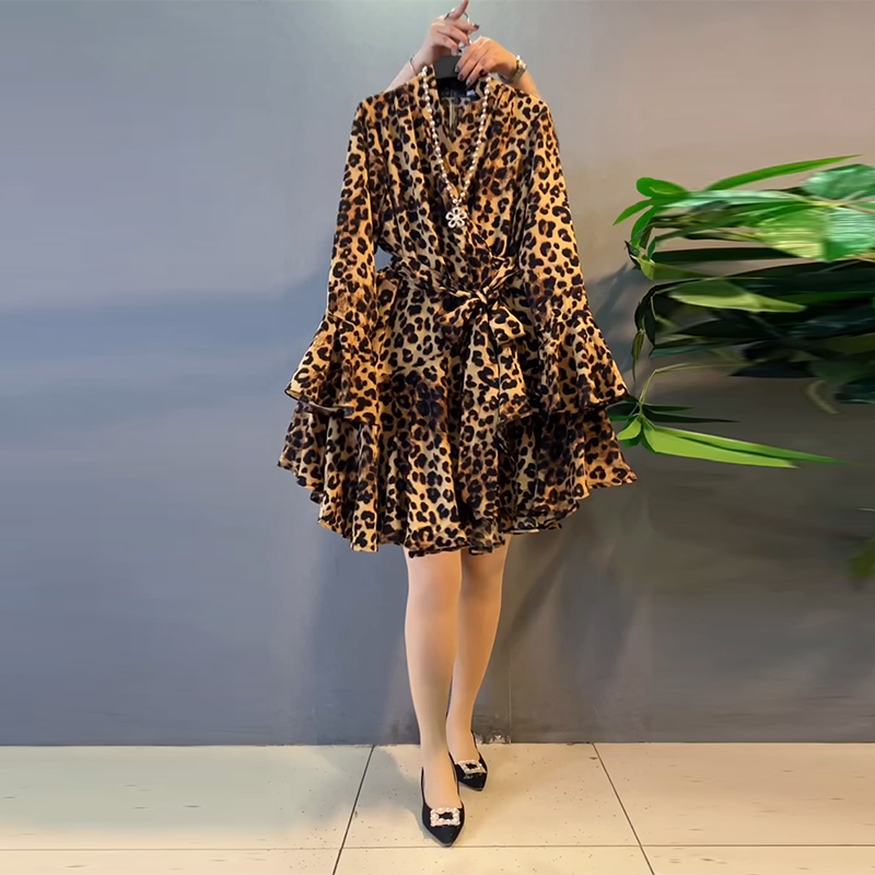 110kg European Plus-Size Women's Mid-Length Fashionable and Stylish V-Neck Leopard Print Dress with Irregular Hem