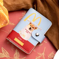 Голубой хрустящий картофельный торт собака