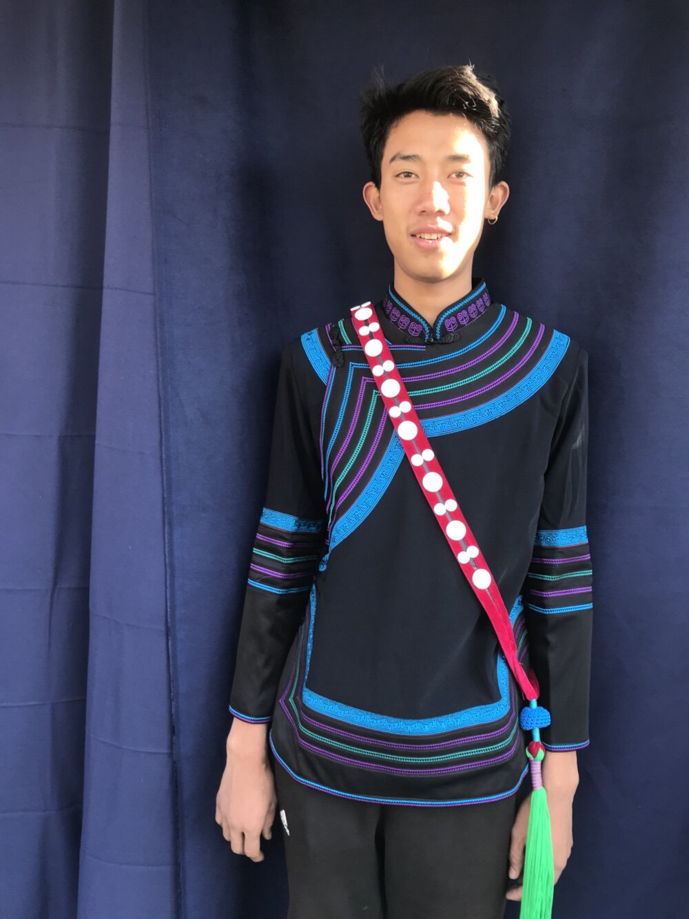 The Yi ethnic dress The big size of the men's clothes The large Liangshan Yi men's clothes folk clothes ethnic lace clothes men's jacket