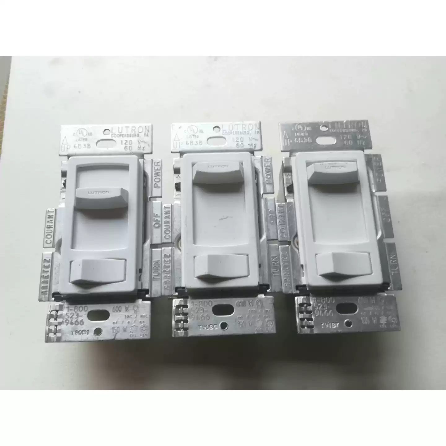 Bộ điều chỉnh độ sáng điện tử LUTRON thyristor 120V