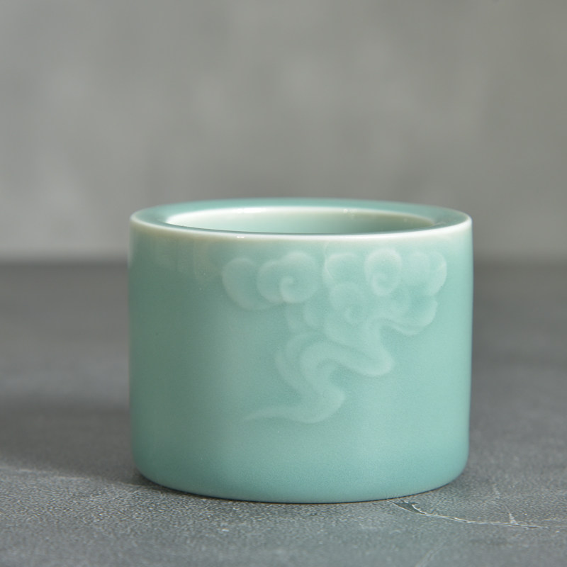 Longquan Qingqing Cloud Writing Cup High-end Ceramic Handicraft Cup Kunfu Tea Top Master Cup