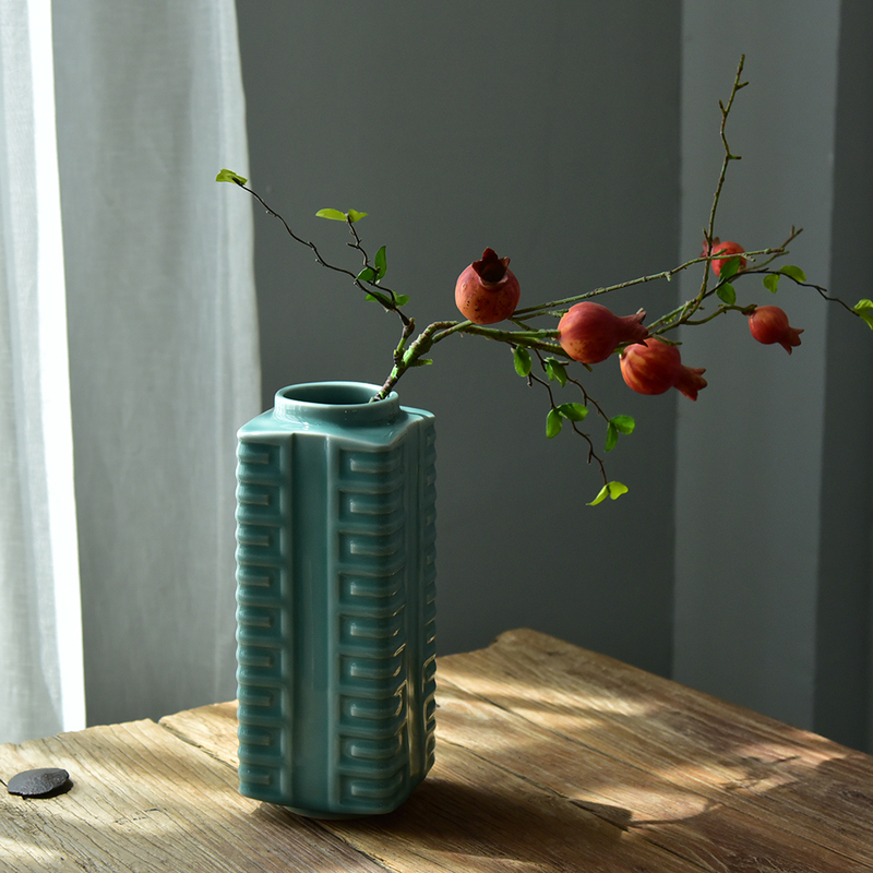 Longquan Kiln Sky-Blue Cung-Style Vase, Chinese-Style Ceramic Handmade Flower Vase, Large Square Classical Home Decoration Ornament for Flower Arrangement Longquan Kiln Sky-Blue Cung-Style Vase, Chinese-Style Ceramic Handmade Flower Vase, Large Square Classical Home Decoration Ornament for Flower Arrangement