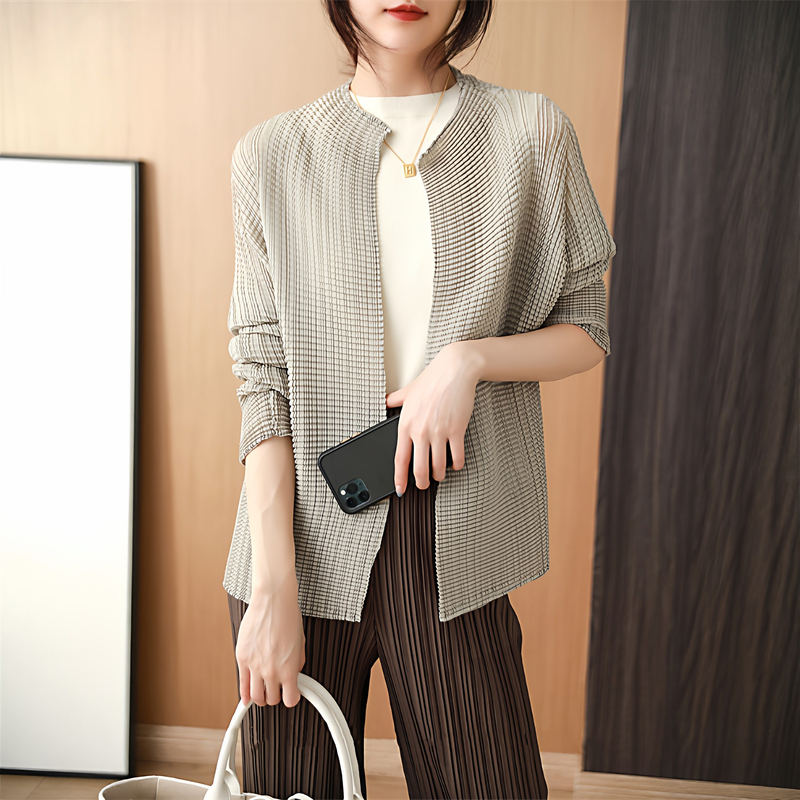 Miyake 2026 New Summer Pleated Air-Conditioning Shirt, Outerwear Shirt for Women, Plus Size Fashion Jacket, Thin Sun Protection Cardigan Miyake 2026 New Summer Pleated Air-Conditioning Shirt, Outerwear Shirt for Women, Plus Size Fashion Jacket, Thin Sun Protection Cardigan