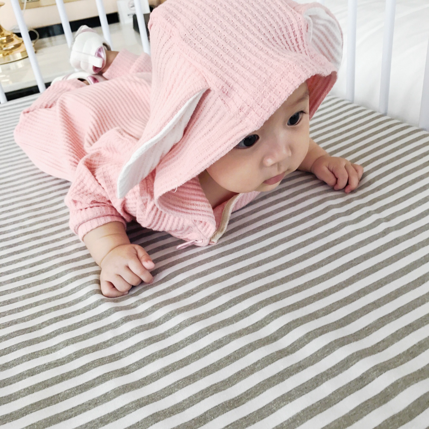 Babyiesies mùa xuân và mùa thu sơ sinh bé romper tay dài trùm đầu phim hoạt hình dây kéo ra quần áo thân áo mềm shop quần áo trẻ em đẹp