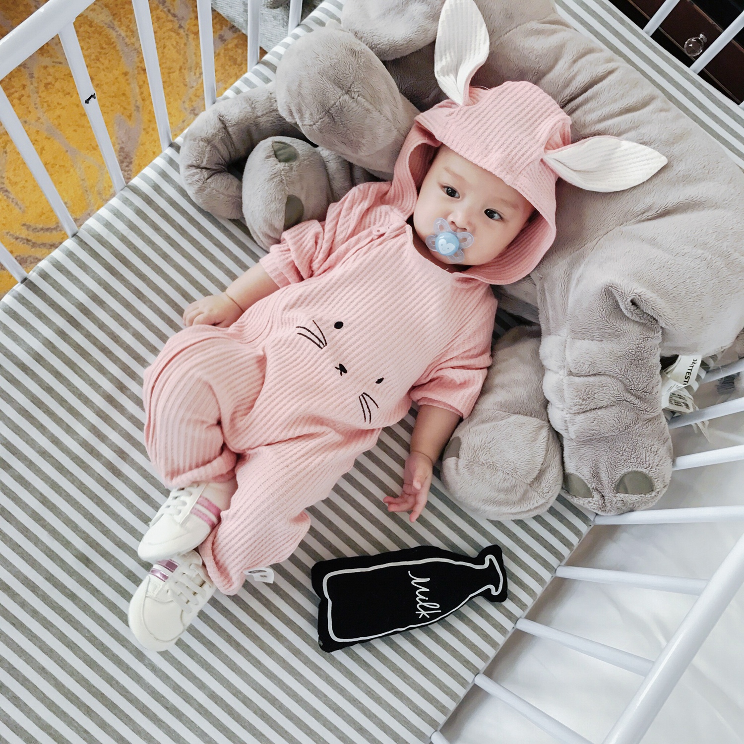 Babyiesies mùa xuân và mùa thu sơ sinh bé romper tay dài trùm đầu phim hoạt hình dây kéo ra quần áo thân áo mềm shop quần áo trẻ em đẹp