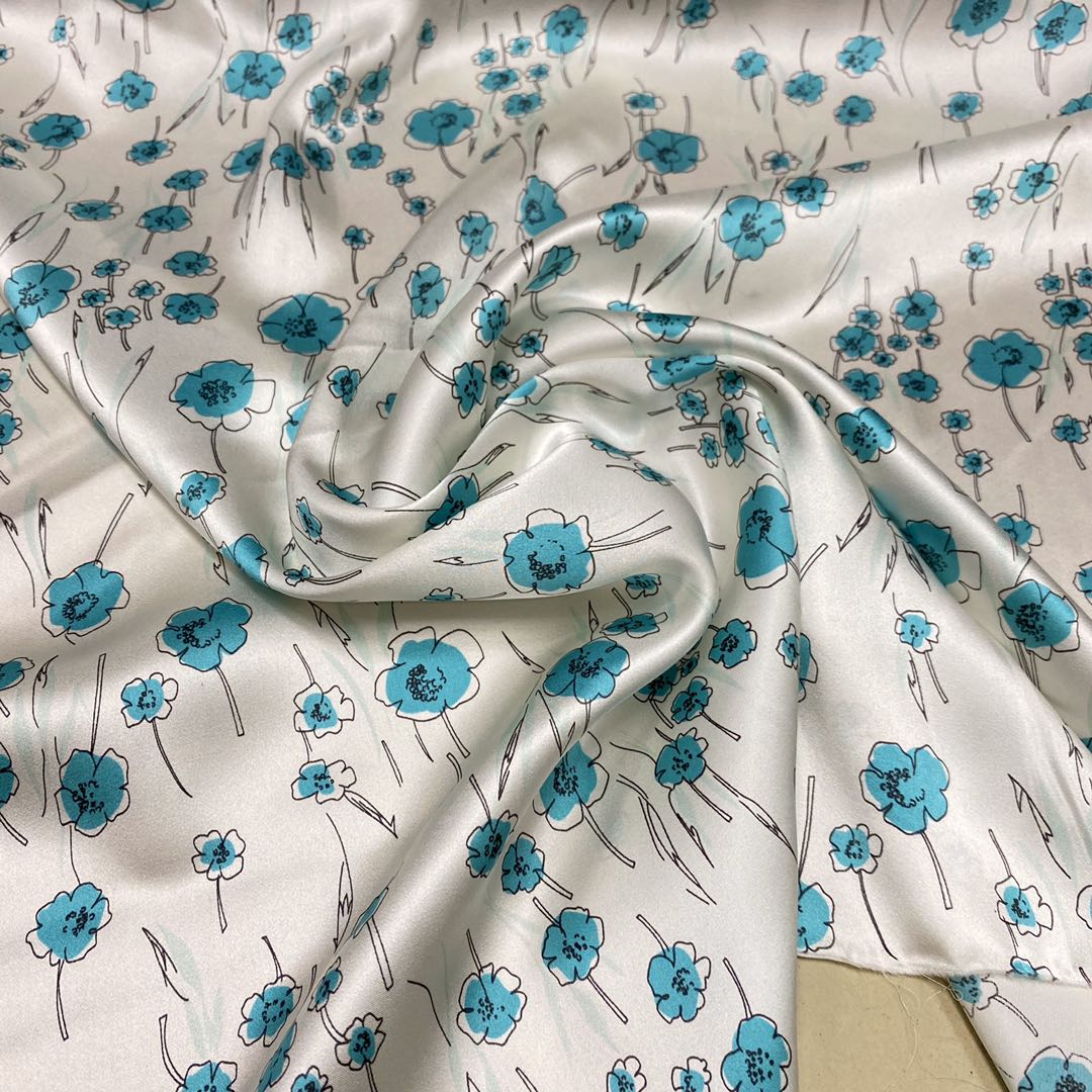 100% pure mulberry silk genuine silk plain crepe satin white bottom small blue flower scarf shirt-style foreign fabric