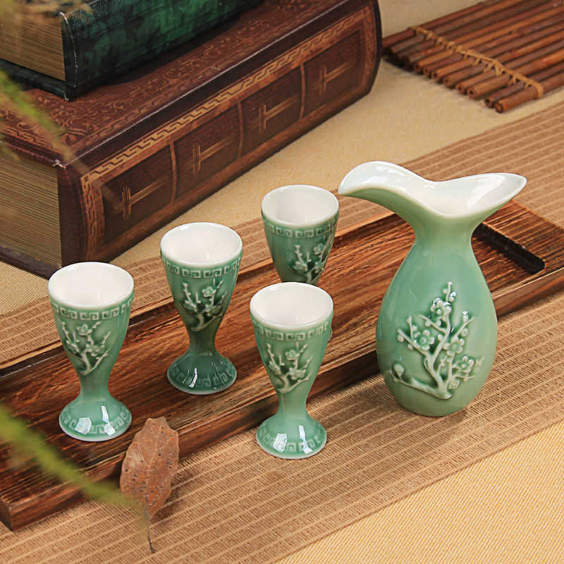 A pot of four antique ceramic wine sets, white glasses, jue glasses, spirit glasses, goblets, small wine cups, gift boxes set