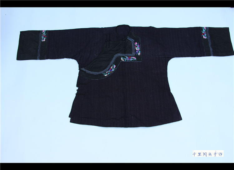 Thousands of miles idle cloud hand-made artwork minority style embroidery top button-down top C557