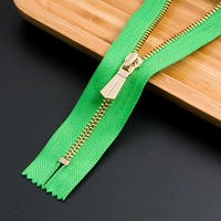 № 5 флуоресцентные зеленые золотые зубы 12 см 2 штуки