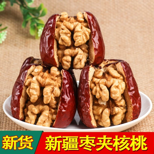 Синьцзян Специализированная папка Jujube Walnut Hetian Jujube бумажные грецкие орехи, закуски с изюмом Turpan 500G