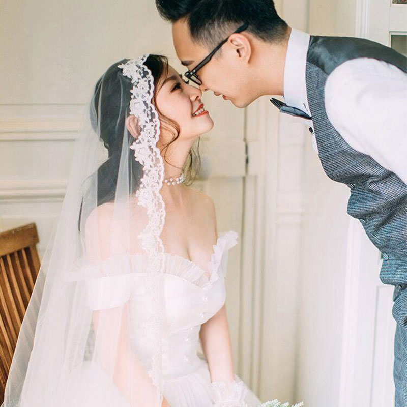 (Trắng Tiên) Ánh sáng Wedding 2020 New Travel bắn đơn giản Sen kiểu cô dâu Wedding Dress Edalong Một vai ăn mặc