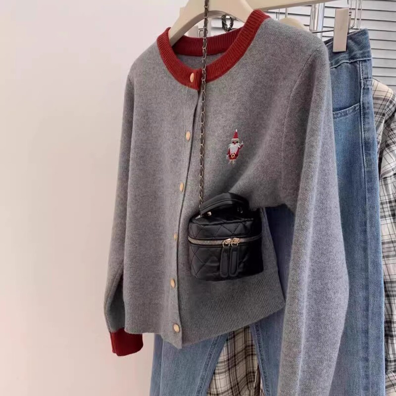 Autumn and Winter Thickened 100% Pure Australian Wool Cardigan for Women, Color-Blocked with Santa Claus Embroidery, Loose Knit Sweater Coat