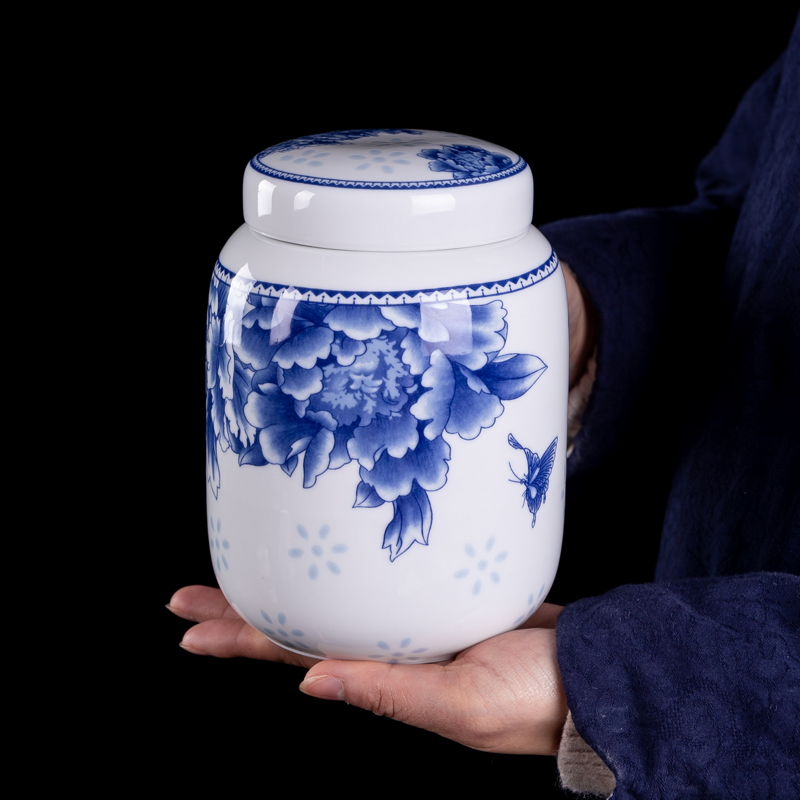 Blue and white porcelain, caddy fixings mini seal pot jingdezhen tea accessories small portable tank tea