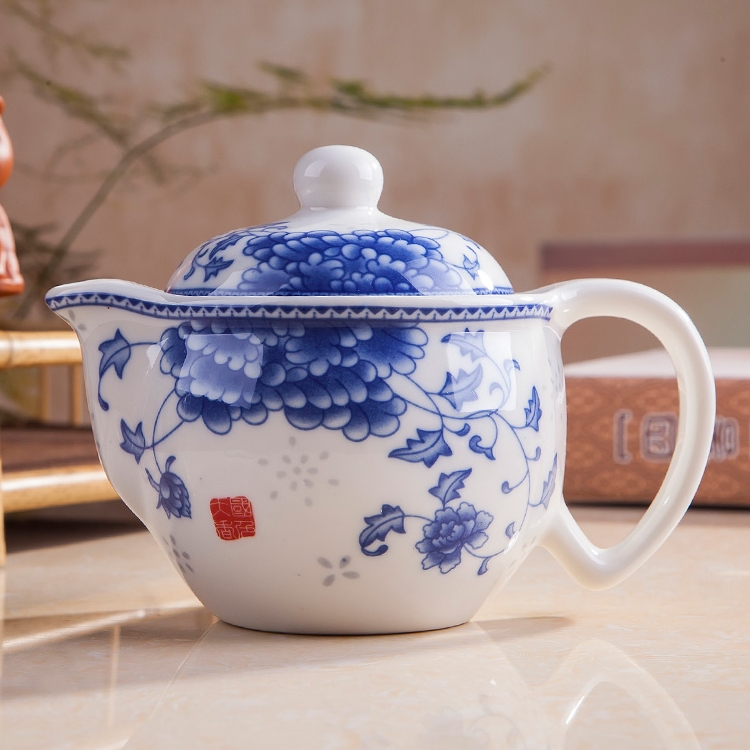 Jingdezhen ceramic teapot household kung fu tea set tea machine belt filter tea set small blue and white porcelain kettle