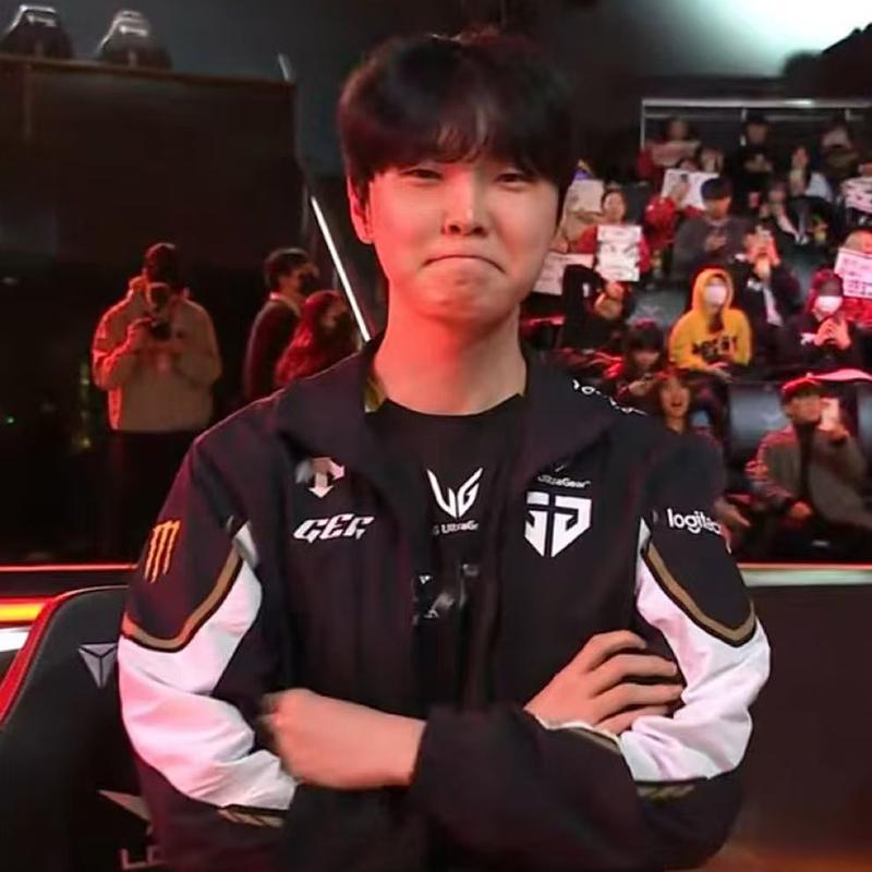 Gen.G Team Uniform Regular Season 2025 Lck Spring and Autumn Chovy Jacket Ruler Windbreaker Samsung Club Jacket Gen.G Team Uniform Regular Season 2025 Lck Spring and Autumn Chovy Jacket Ruler Windbreaker Samsung Club Jacket
