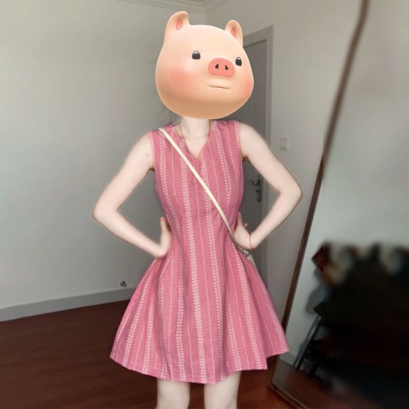 Pink V-Neck Sleeveless Dress, Sweet and High-End, New Summer Style, Waist-Cinching, Slimming, Petite, Elegant Tank Dress Pink V-Neck Sleeveless Dress, Sweet and High-End, New Summer Style, Waist-Cinching, Slimming, Petite, Elegant Tank Dress