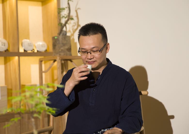 存茶,到底买单饼好,还是整件好?