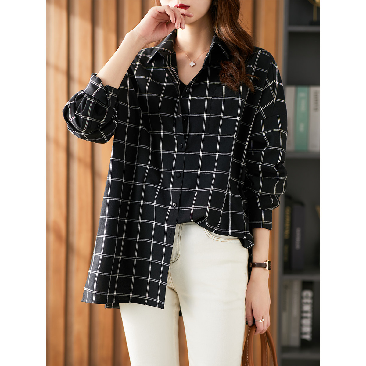 U home black and white plaid shirt women's spring retro 2022 new loose casual all-match Korean style design coat