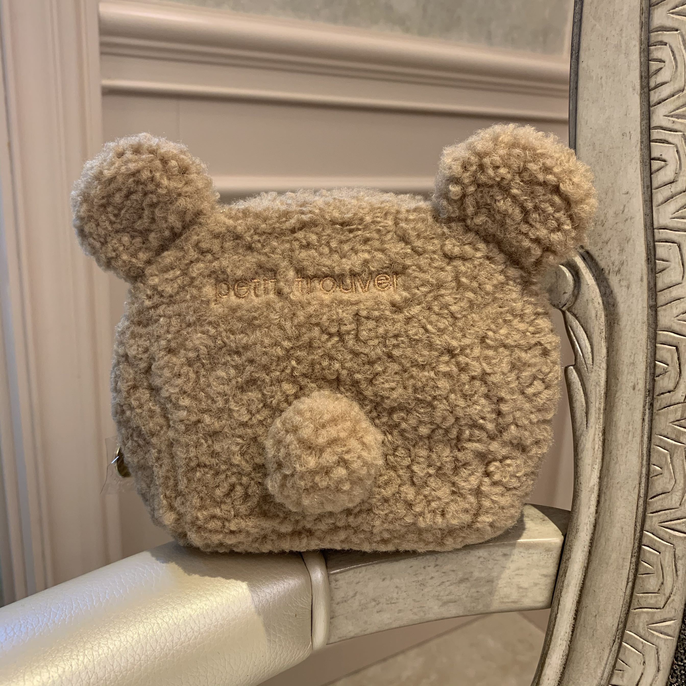 Petit Trouver cute little brown bear cosmetic bag storage bag sundry bag bag half round bear ear bag