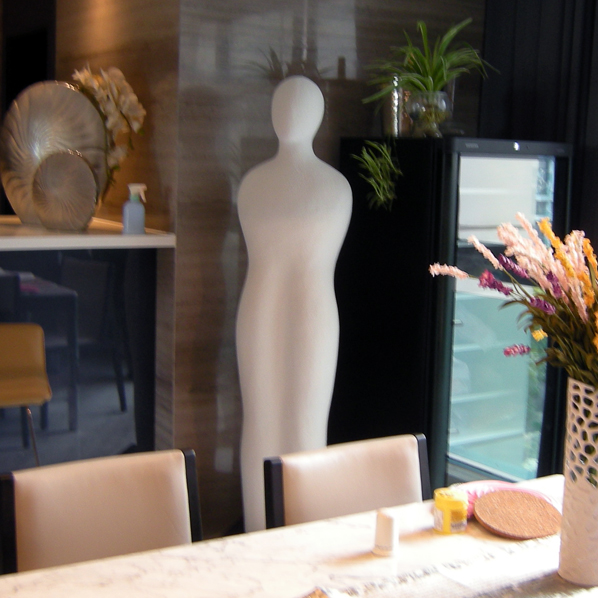 Abstract figure decoration sculpture installation resin soft decoration indoor three-dimensional custom soft decoration sales office modern simplicity