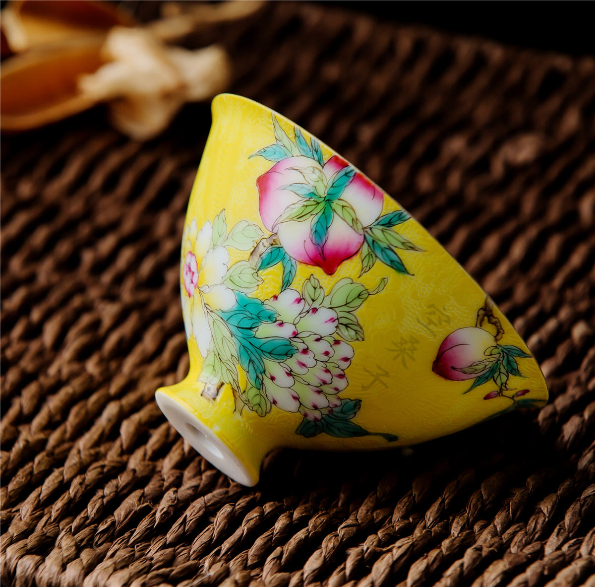 Jingdezhen empty mulberry tea set Pastel color pickle flower hat cup Yellow glaze teacup Ceramic household Kung Fu tea set thin tire
