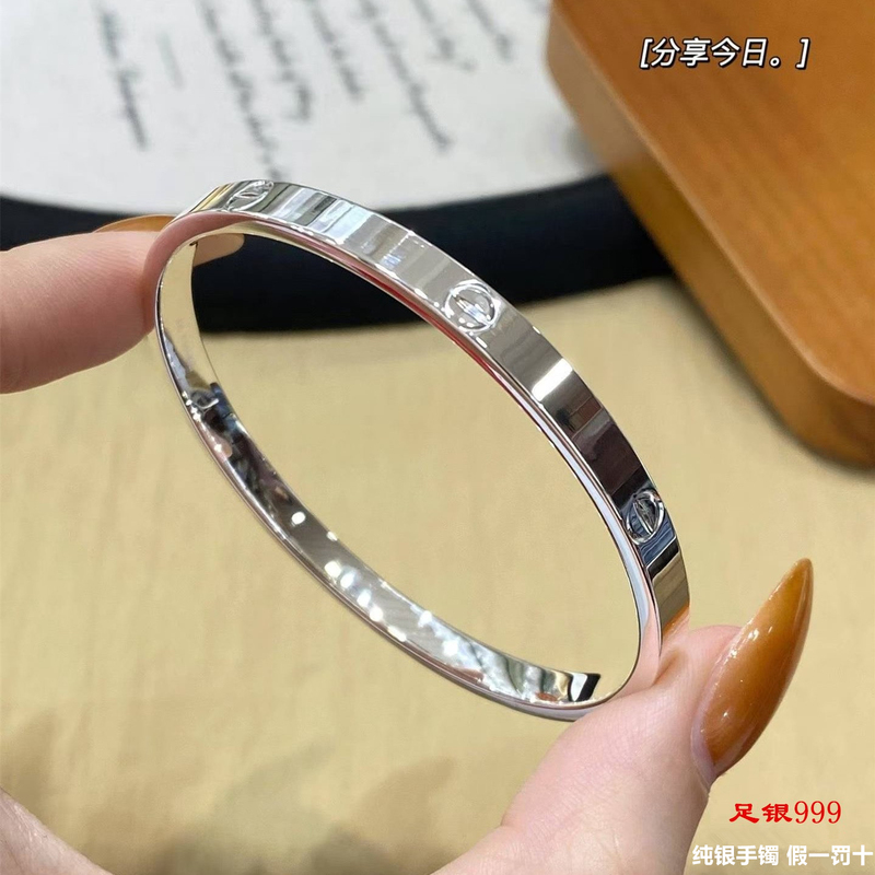 999 Pure Silver Cartier Bracelet 21g Polished Solid Circle with Letter Screw Pattern Light Luxury Niche Silver Jewelry Closed Bracelet 999 Pure Silver Cartier Bracelet 21g Polished Solid Circle with Letter Screw Pattern Light Luxury Niche Silver Jewelry Closed Bracelet