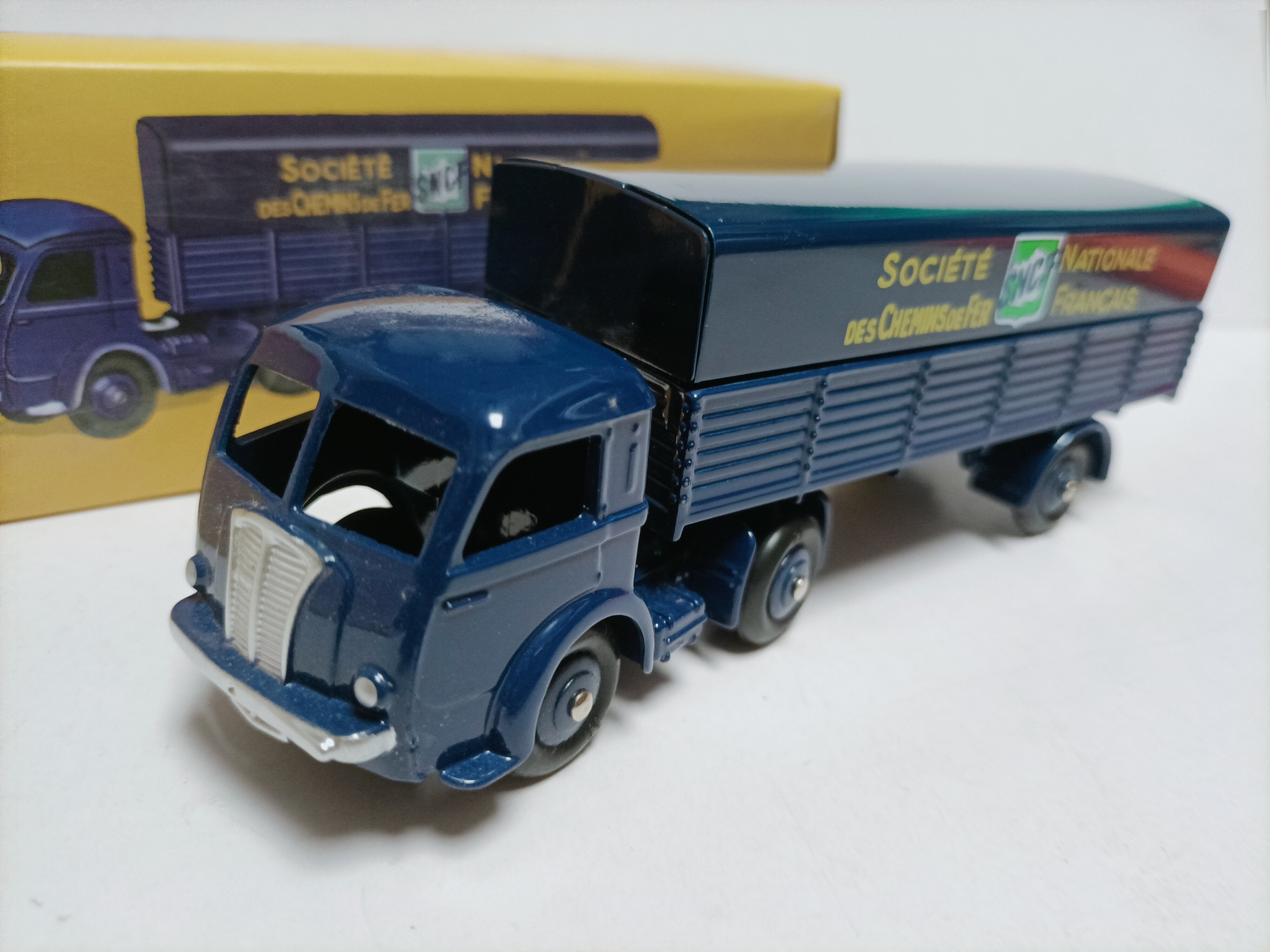 Dinky Atlas 1 43 Panhard Truck Контейнеровоз с прицепом из сплава Panhard SNCF