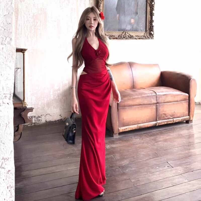 Hong Kong Style Floral Red Halter Neck Dress for Women, High-End Mesh Splicing, Holiday Style, Slim Fit, Long Skirt Hong Kong Style Floral Red Halter Neck Dress for Women, High-End Mesh Splicing, Holiday Style, Slim Fit, Long Skirt