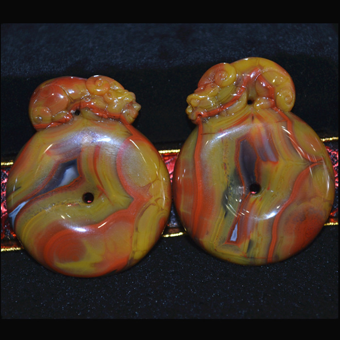 Boutique Battalion Red Carving Hooking Couple Ping Ping Co-material Carved Necklace Pending Couple Accessories