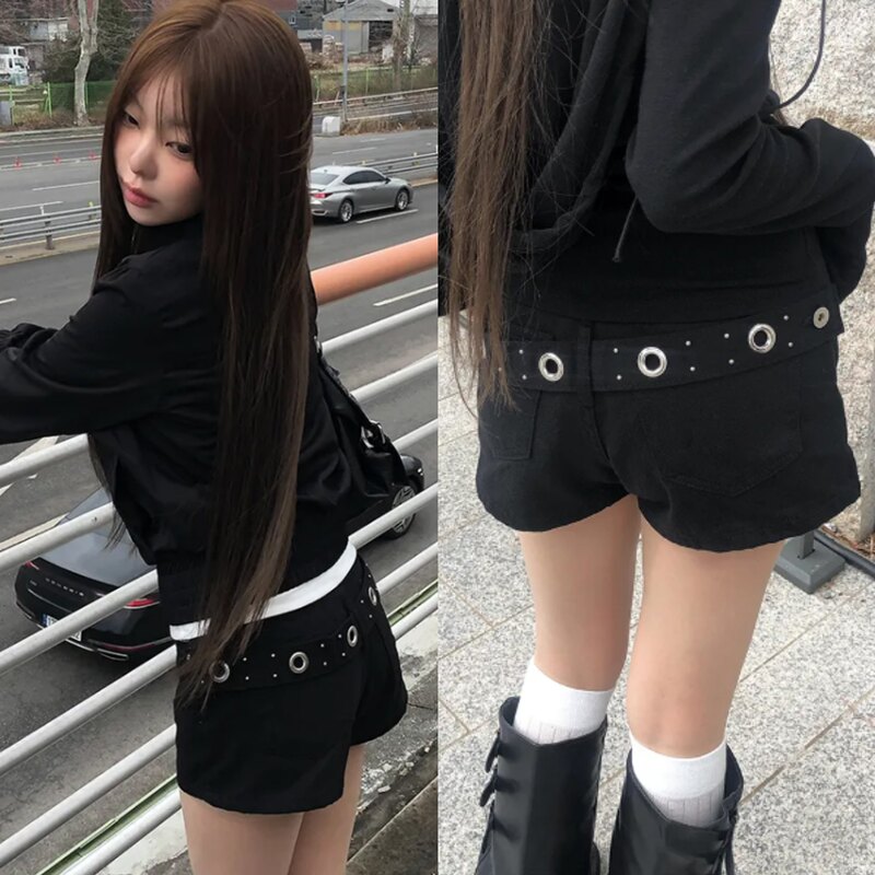 Dark Cool Girl Style Metal Buckle Workwear Hot Pants 2 Colors