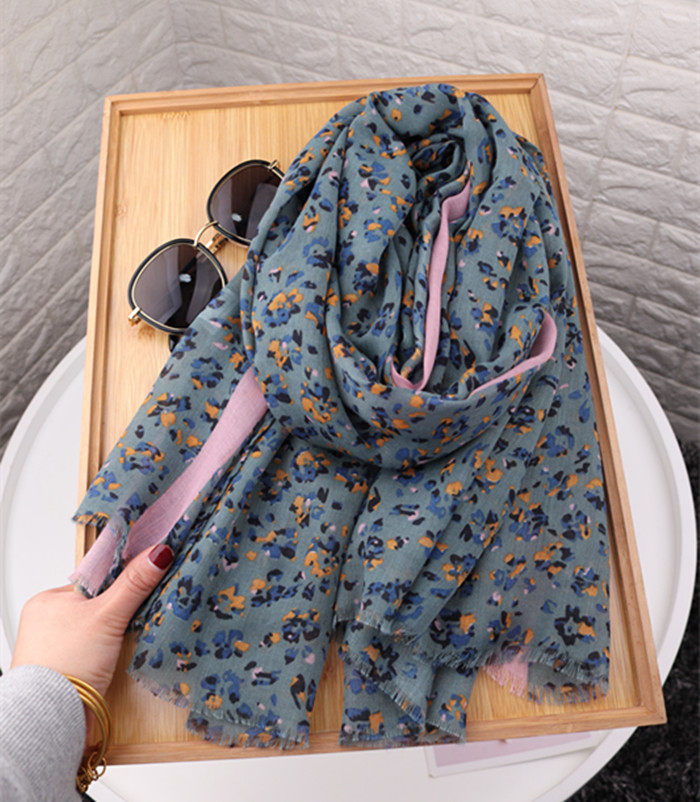 2020 new cotton linen scarves women winter shawl spring autumn thin section Coloured pieces Korean version Long version 100 lapped silk towels