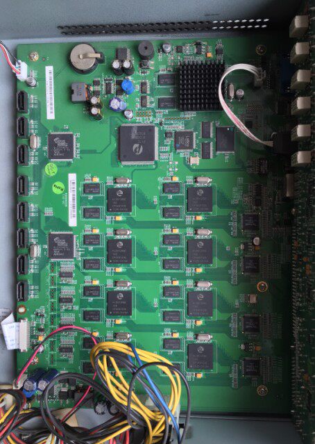 Original Dismantling Machine Dahua DVR1604HE-T 16-way H Series Hard Drive Video Recorder Board 80096969