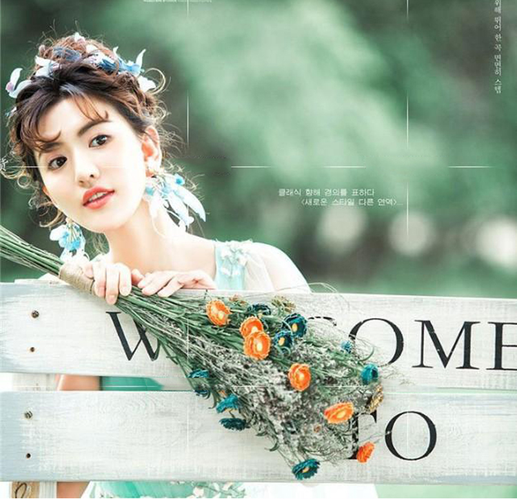 Simulation lover grass dry flowers with bouquet wedding photography props travel shooting location photo props Sen Department holding flowers