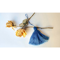 Blue continuous Bai ancient method tie-dyed tassel spike keychain bag pendant natural plant dyeing