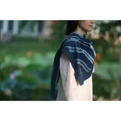 Blue Continued Bai ancient method tie-dye combined with feather shawl tablecloth TV background wall decoration pure natural plant dyeing