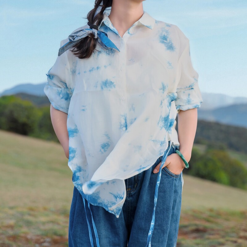Blue Tie-Dye Clothes, Tie-Dye Tops, Tie-Dye Shirts, Plant-Dyed Clothes, Niche Design Tie-Dye Shirts, Dali-Style Shirts Blue Tie-Dye Clothes, Tie-Dye Tops, Tie-Dye Shirts, Plant-Dyed Clothes, Niche Design Tie-Dye Shirts, Dali-Style Shirts