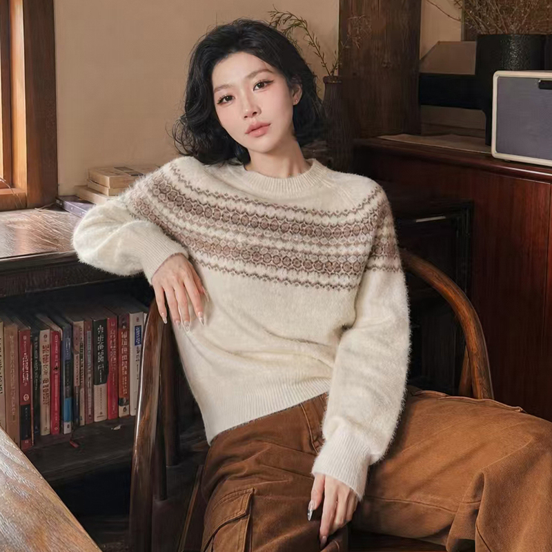 Me Lao Yang's Clothing Snowy Landscape Wreath 100% Wool Fair Isle Skin-Friendly Brushed Loose Pullover Sweater Me Lao Yang's Clothing Snowy Landscape Wreath 100% Wool Fair Isle Skin-Friendly Brushed Loose Pullover Sweater