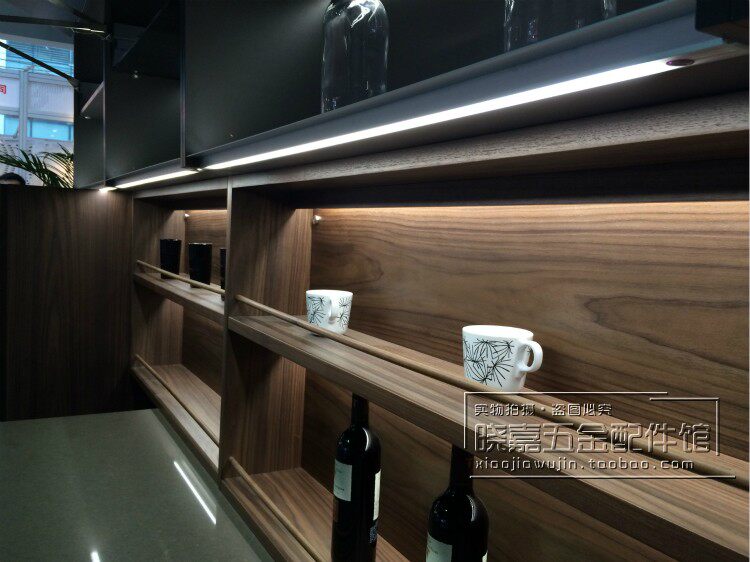 (Xiaojia Hardware)Yilin induction lamp LED integrated cabinet lamp Kitchen lamp Hand-swept induction handle-free floor lamp