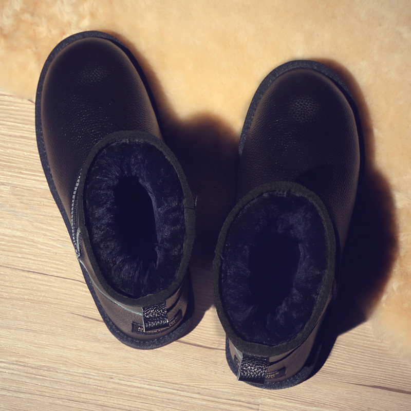 2022 new snow boots men's shoes waterproof short boots plus velvet warm cotton shoes trendy winter leather bread shoes