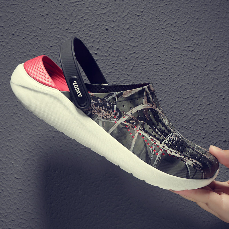 Sandals and slippers men's 2022 summer new camouflage hole shoes men's outer wear sandals soft bottom couple outdoor beach shoes