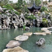 Suzhou landscaped landscape design style Taihu stone fake mountain stone sales and transportation installation integrated scenery