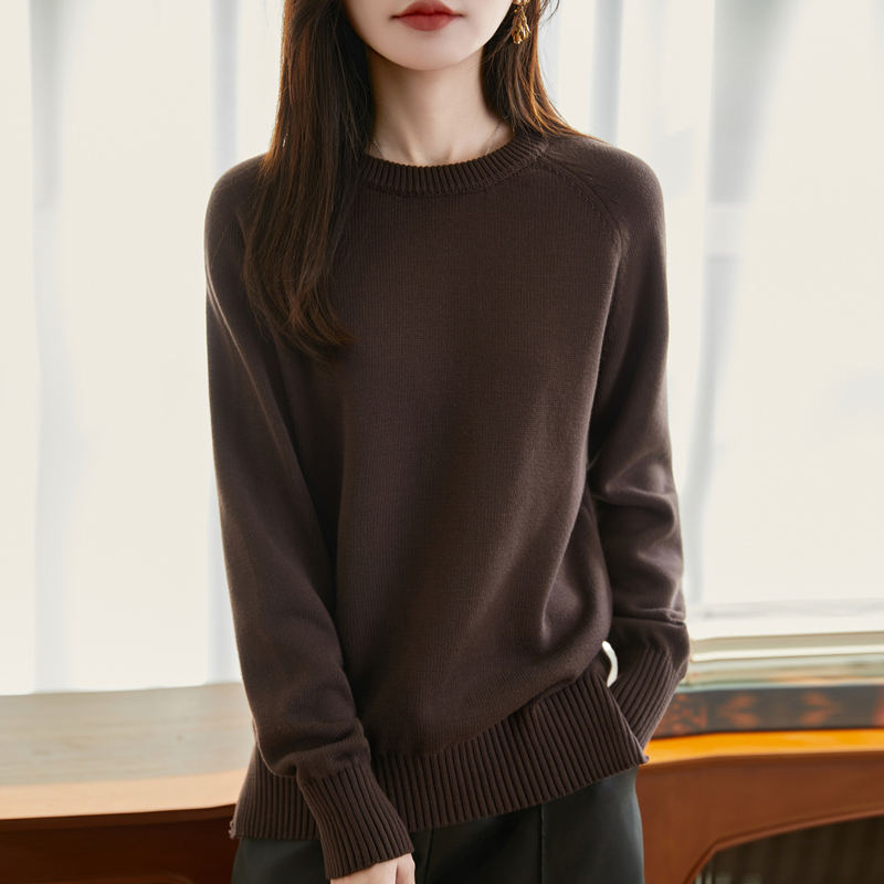 New Autumn and Winter Knitted Sweater for Women, Long-Sleeved, Round Neck, Thickened Base Layer Top, Solid Color, Loose Fit, Slit, Pure Cotton Yarn Sweater New Autumn and Winter Knitted Sweater for Women, Long-Sleeved, Round Neck, Thickened Base Layer Top, Solid Color, Loose Fit, Slit, Pure Cotton Yarn Sweater