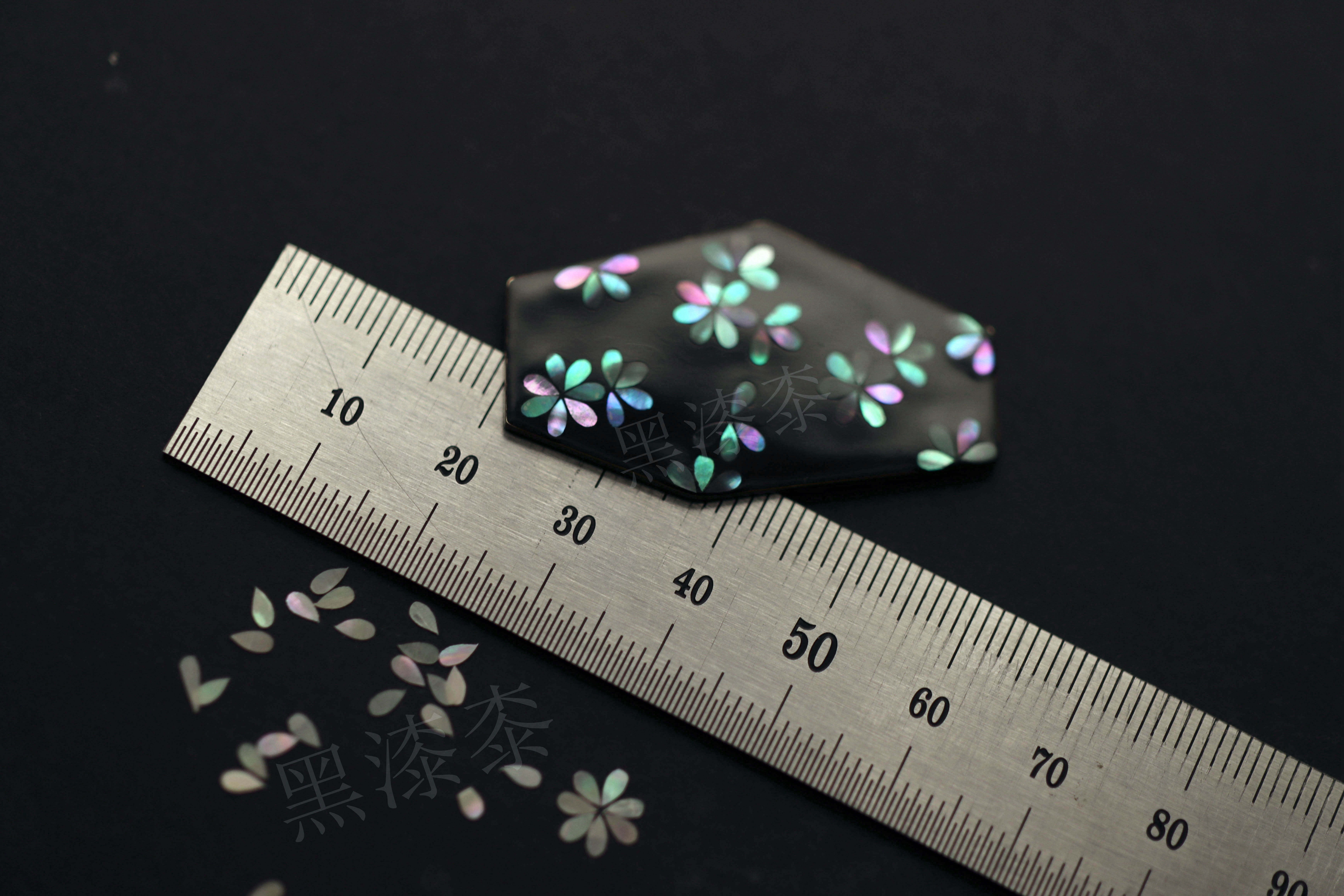 Drop-shaped mini-stud Petal Lacquer Art Lacquer Inlaid Material Black Lacquered Lacquer