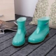 Giày đi mưa thời trang Hàn Quốc dành cho nữ giày mưa đế dày có ống dày cộng với nhung mùa thu và mùa đông thấp để giúp giày chống trượt giày cao su ấm cho người lớn ủng đi mưa